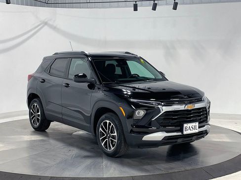 Used 2025 Chevrolet TrailBlazer LT w/ LT Cold Weather Package image 37