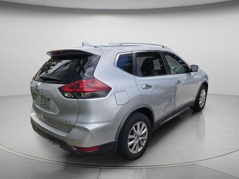 Used 2020 Nissan Rogue SV FWD image 4