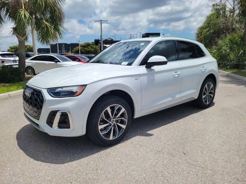 Certified 2023 Audi Q5 2.0T Premium Plus w/ Premium Plus Package AWD/4WD image 4