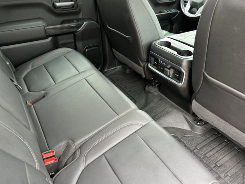 Used 2019 GMC Sierra 1500 SLT image 17