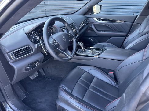 Used 2024 Maserati Levante GT Ultima image 10