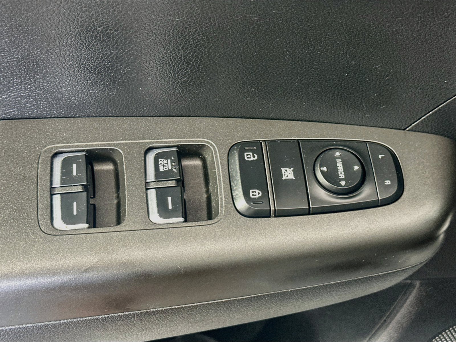 Used 2019 Kia Sportage LX FWD image 17