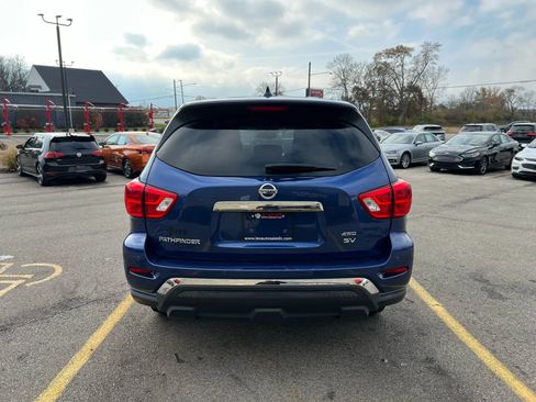 Used 2019 Nissan Pathfinder SV image 6