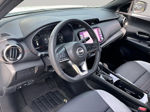 Certified 2023 Nissan Kicks SR w/ SR Premium Package FWD image 16