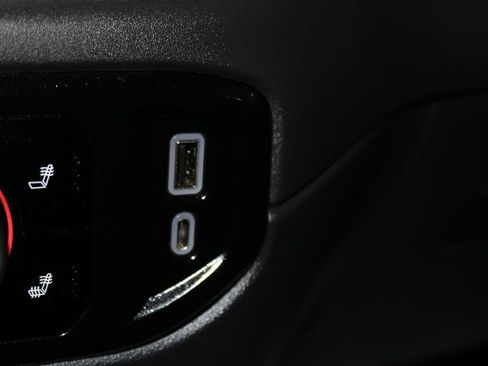 Used 2023 Chevrolet Silverado 1500 LT AWD/4WD image 46