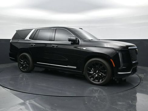 Used 2025 Cadillac Escalade Premium Luxury w/ Touring Package AWD/4WD image 3