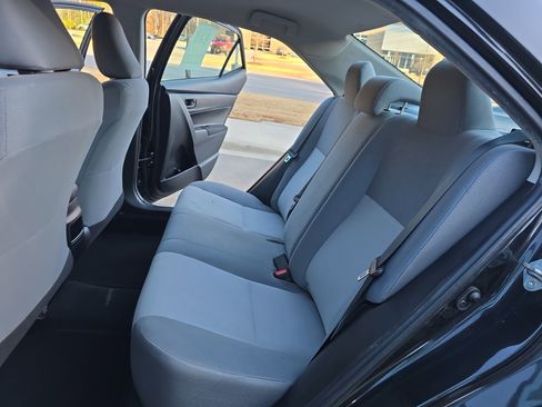 Used 2019 Toyota Corolla LE image 14