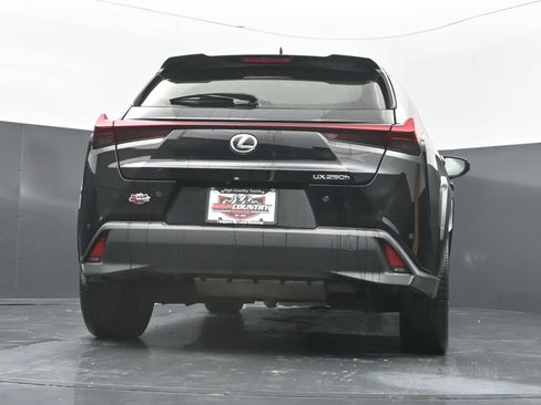 Used 2024 Lexus UX 250h FWD w/ Premium Package image 39