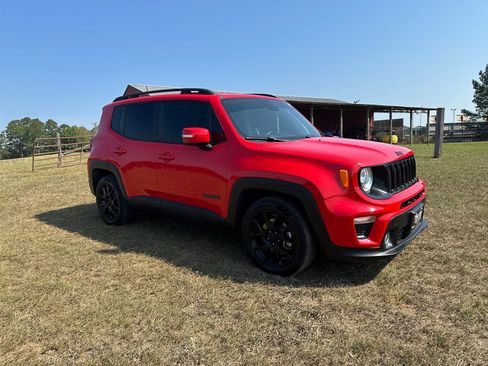 Used 2020 Jeep Renegade Altitude image 2