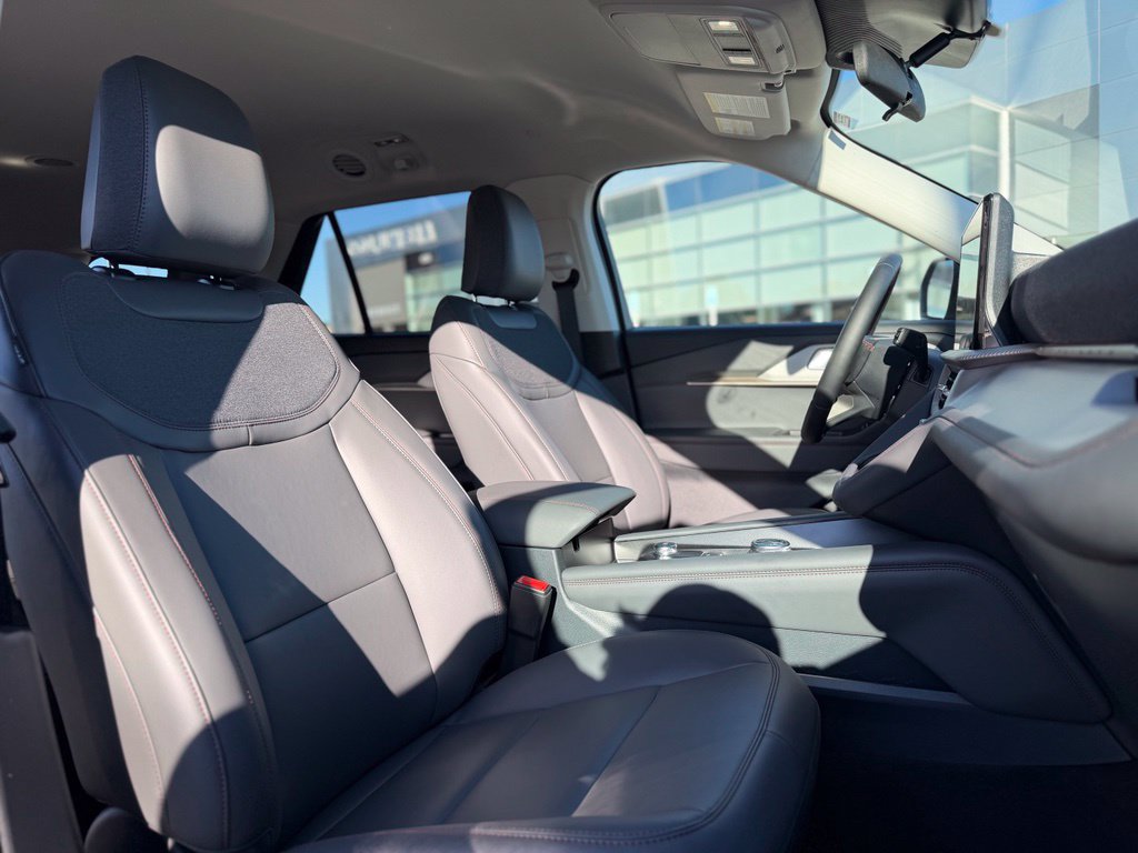 New 2026 Ford Explorer Active w/ Active Comfort Package AWD/4WD image 10