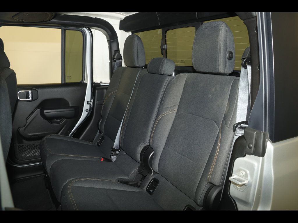 Used 2024 Jeep Gladiator Sport AWD/4WD image 26