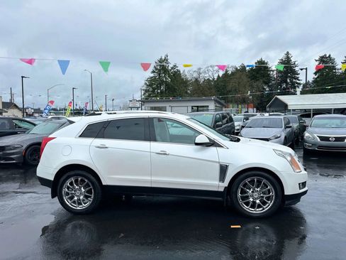 Used 2013 Cadillac SRX Premium image 4