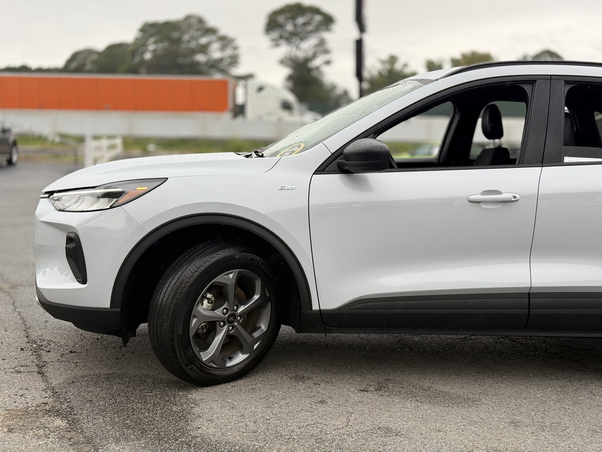 Used 2025 Ford Escape ST-Line AWD/4WD image 6