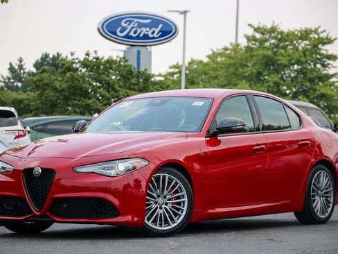 Used 2020 Alfa Romeo Giulia w/ Quick Order Package 22K Sport RWD image 1