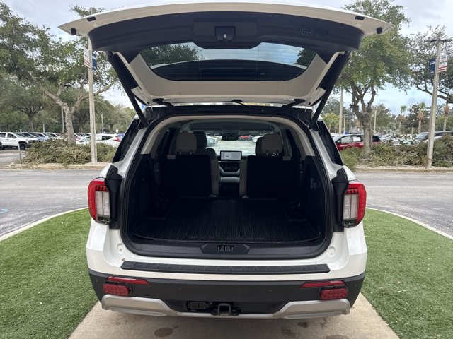 Certified 2026 Ford Explorer Platinum w/ LUX Leather Package AWD/4WD image 5