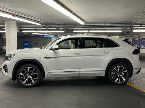 New 2026 Volkswagen Atlas Cross Sport SEL Premium R-Line AWD/4WD image 34