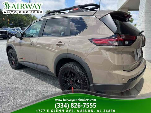 Used 2025 Nissan Rogue SV w/ Rock Creek Premium Package AWD/4WD image 8