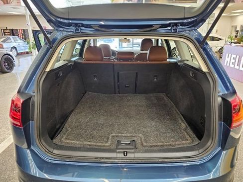 Used 2017 Volkswagen Golf Alltrack S image 40