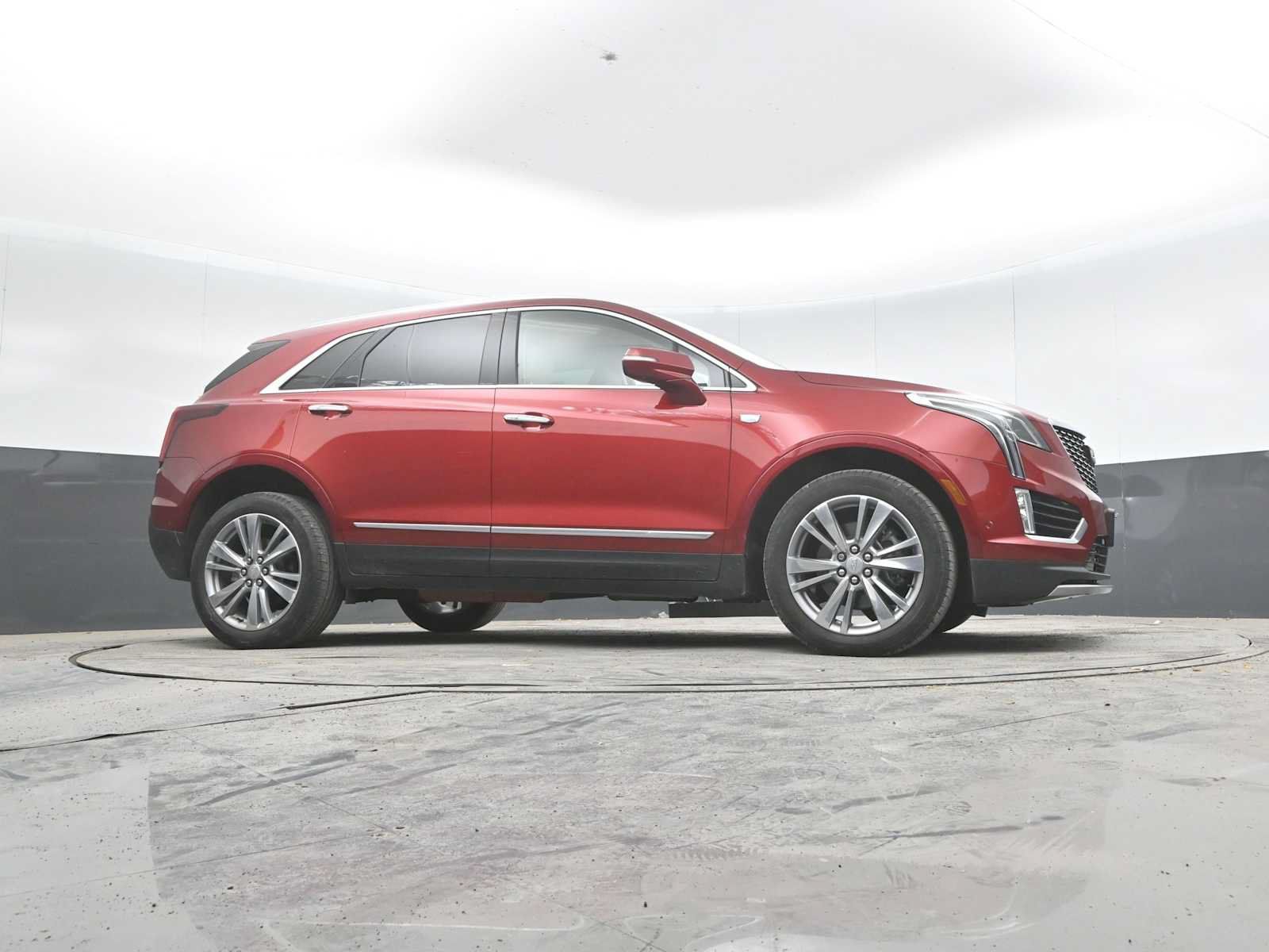 Used 2024 Cadillac XT5 Premium Luxury w/ Technology Package AWD/4WD image 29