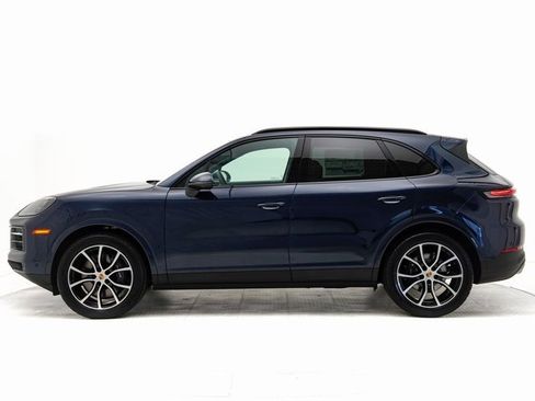 New 2025 Porsche Cayenne image 2