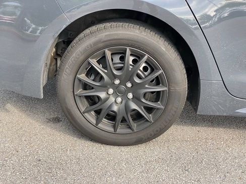 Used 2026 Toyota Corolla LE FWD image 32
