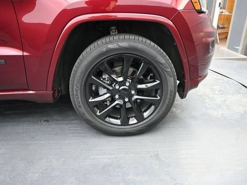Used 2020 Jeep Grand Cherokee Altitude AWD/4WD image 42
