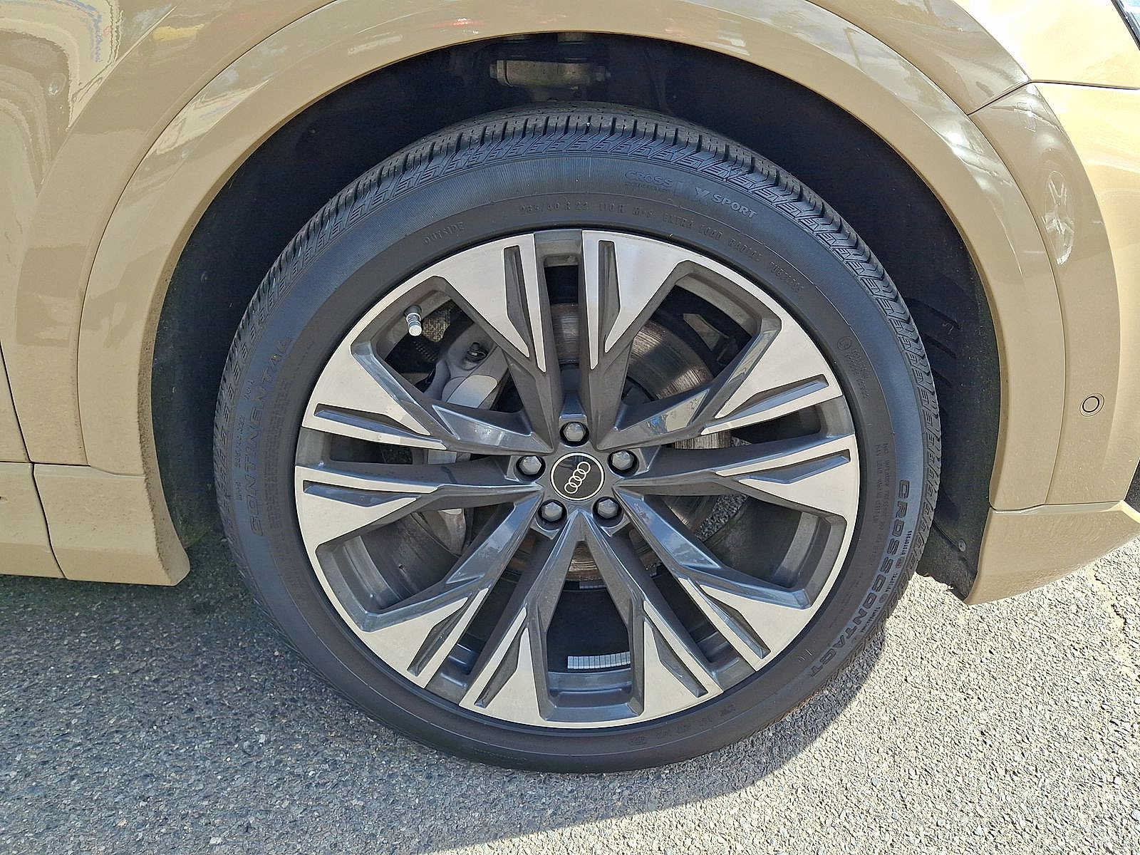 Certified 2025 Audi Q8 Prestige AWD/4WD image 33