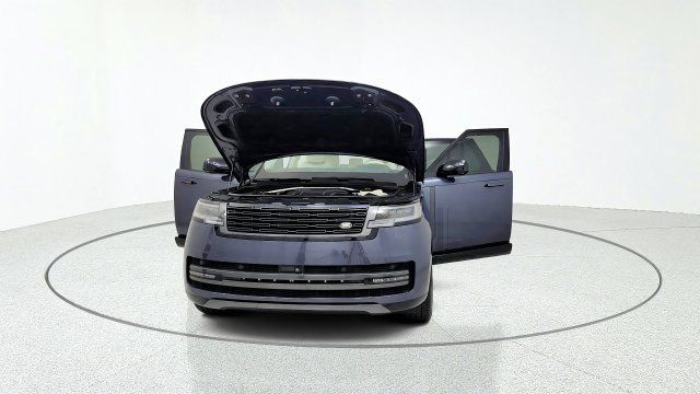 Used 2024 Land Rover Range Rover SE AWD/4WD image 12