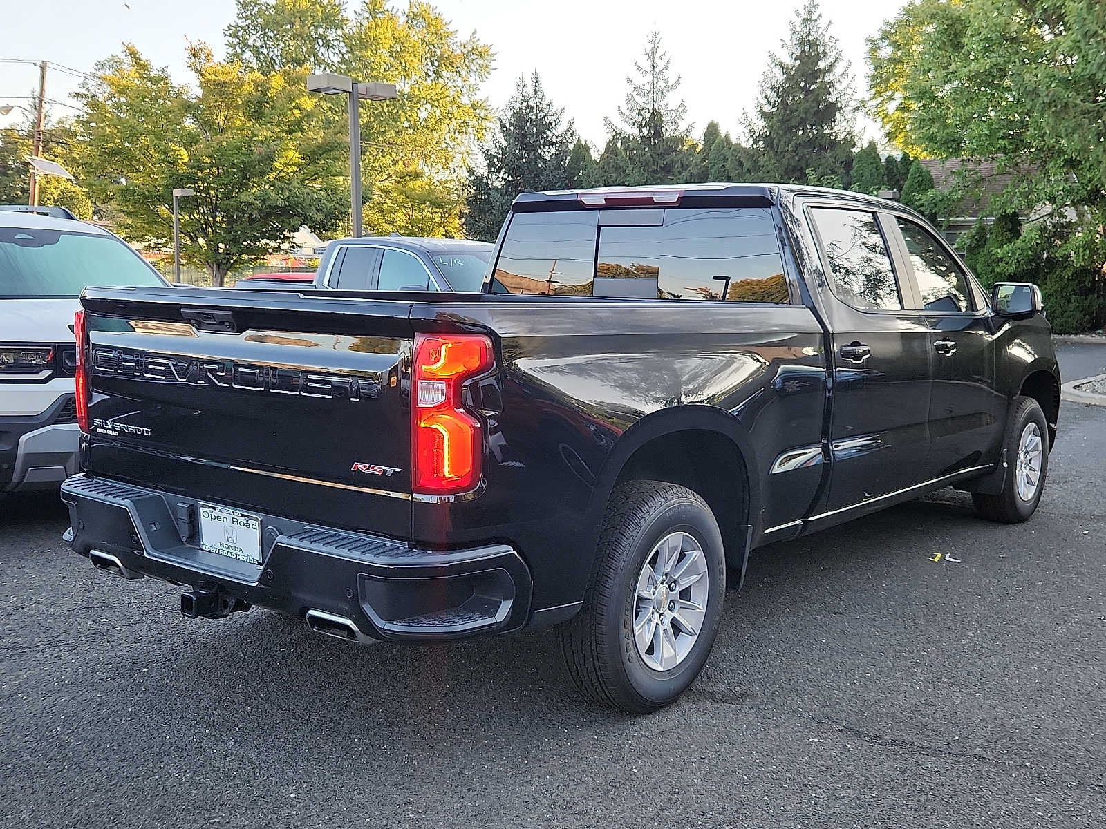 Used 2023 Chevrolet Silverado 1500 RST AWD/4WD image 6