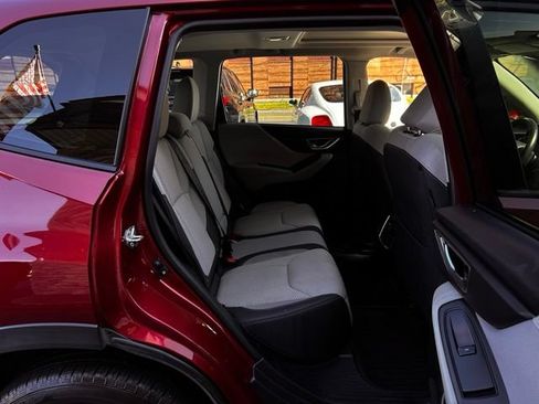 Used 2023 Subaru Forester Premium AWD/4WD image 18