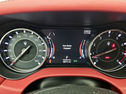 Used 2023 Maserati Ghibli Modena image 15