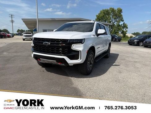 Used 2024 Chevrolet Suburban Z71 w/ Luxury Package AWD/4WD image 1