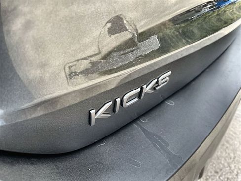 Used 2025 Nissan Kicks S image 31