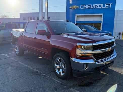 Certified 2018 Chevrolet Silverado 1500 LT w/ LT Eassist Package image 9