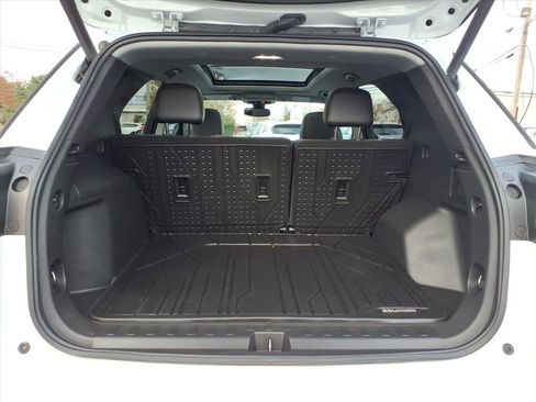 Used 2022 Chevrolet Equinox Premier image 17