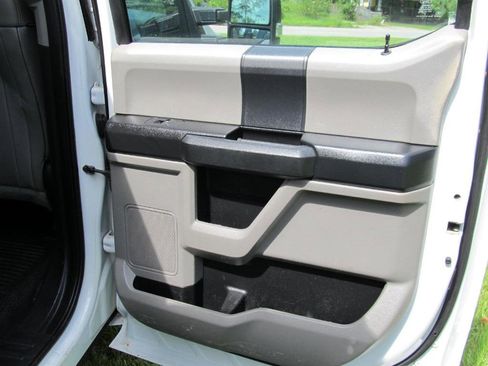 Used 2017 Ford F350 XL w/ Power Equipment Group image 36