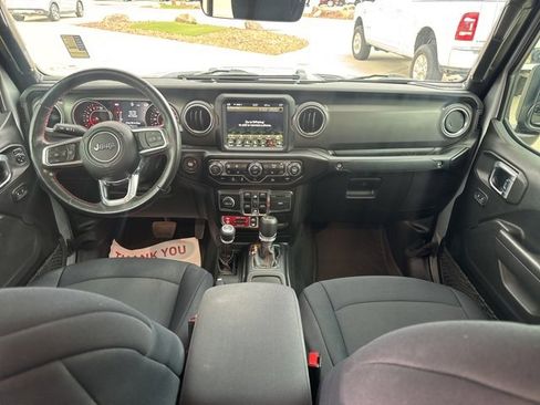 Certified 2022 Jeep Gladiator Rubicon w/ Cold Weather Group image 13