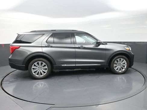 Used 2023 Ford Explorer Limited w/ Hybrid Equipment Group 310A AWD/4WD image 9