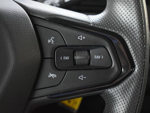 Used 2024 Chevrolet Trax LS w/ LS Convenience Package FWD image 20
