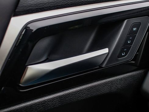 New 2026 Mitsubishi Outlander SEL image 9