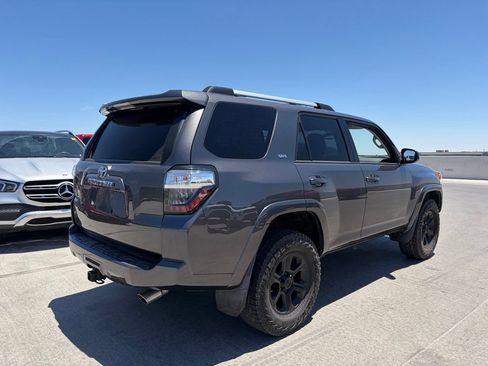 Used 2020 Toyota 4Runner SR5 AWD/4WD image 2
