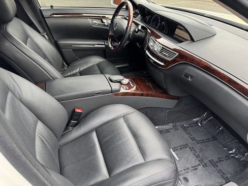 Used 2010 Mercedes-Benz S 550 4MATIC image 13