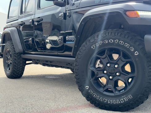 Used 2023 Jeep Wrangler Unlimited w/ 8.4" Radio Group AWD/4WD image 2