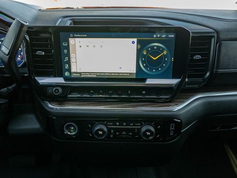 Used 2024 Chevrolet Silverado 1500 LT image 19