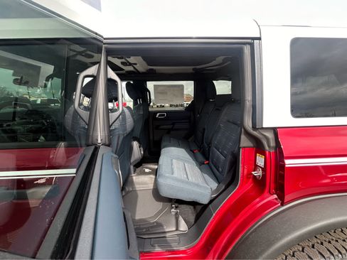 New 2026 Ford Bronco Heritage Edition image 7