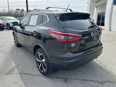 Used 2022 Nissan Rogue Sport SL w/ Premium Package image 3