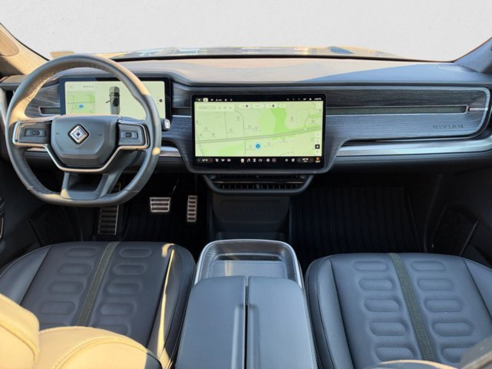 Used 2023 Rivian R1T Adventure Dual AWD/4WD image 14