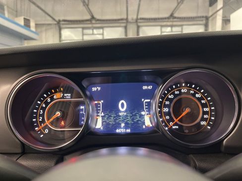 Used 2023 Jeep Wrangler Unlimited Sport image 16