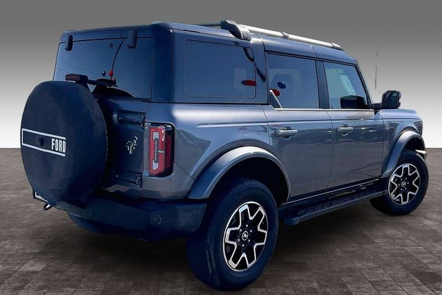 Used 2024 Ford Bronco Outer Banks AWD/4WD image 2