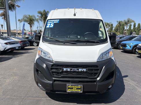 Used 2025 RAM ProMaster 2500 w/ Convenience Group FWD image 3